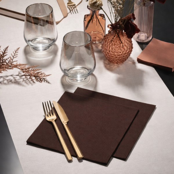 Serviette de table point à point 38 x 38 cm 2 plis CHOCOLAT